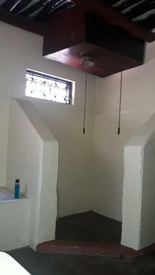 Bed and Breakfast Kiloran Funzi House Экстерьер фото